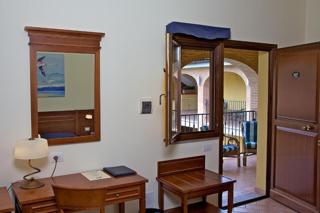Hotel Ristorante Le Querciolaie Dei Ricci Fonteblanda Quarto foto